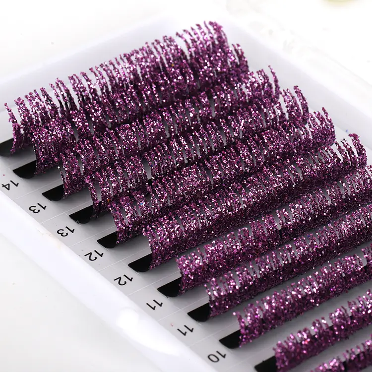 Extensão de cílios de glitter roxo
